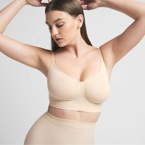 Seamless Sculpt Bralette | Sand